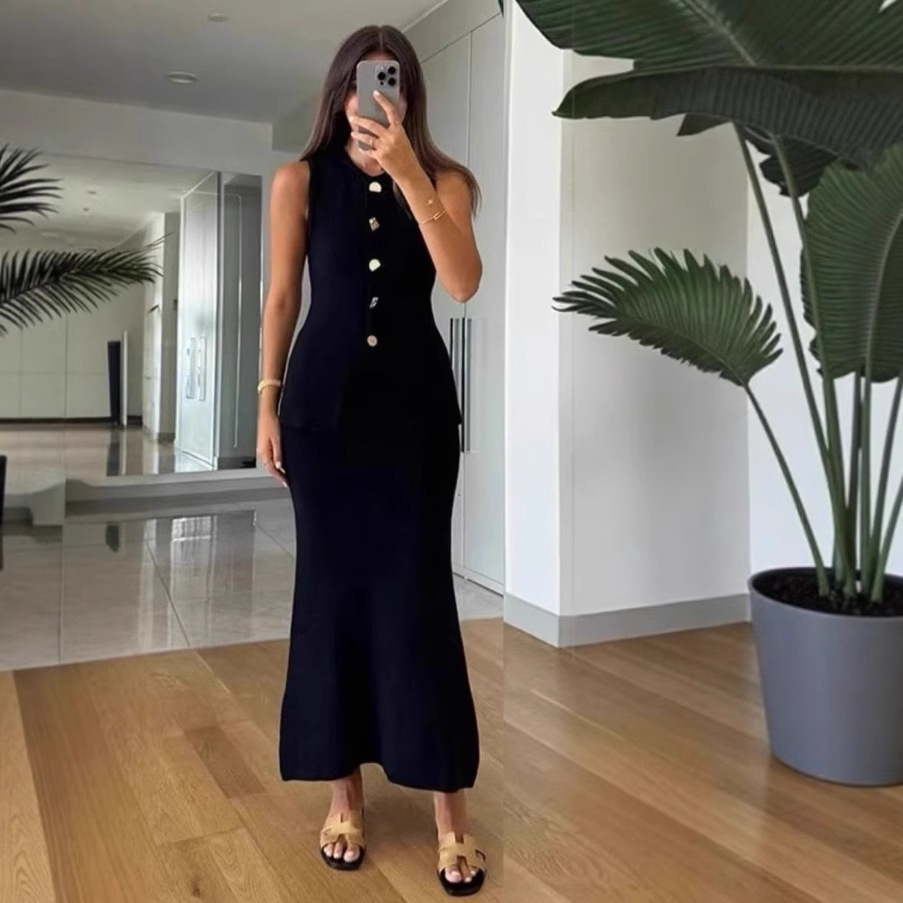 Women Formal Wear With Skirt - Round-neck Single-breasted Sleeveless Bodycon Top With